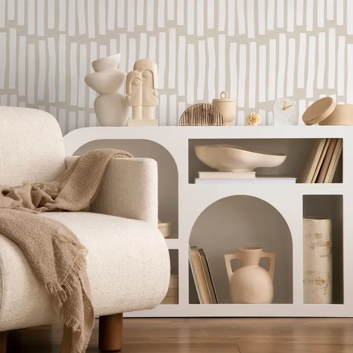 Abstract Wallpaper With Organic Stripes In Beige And White – C708
