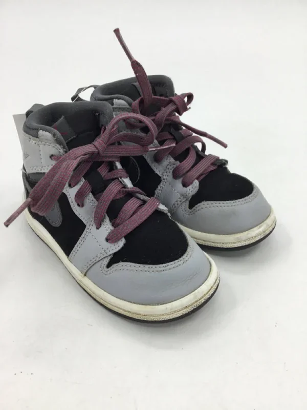 Air Jordan Child Size 8 Toddler Gray Sneakers