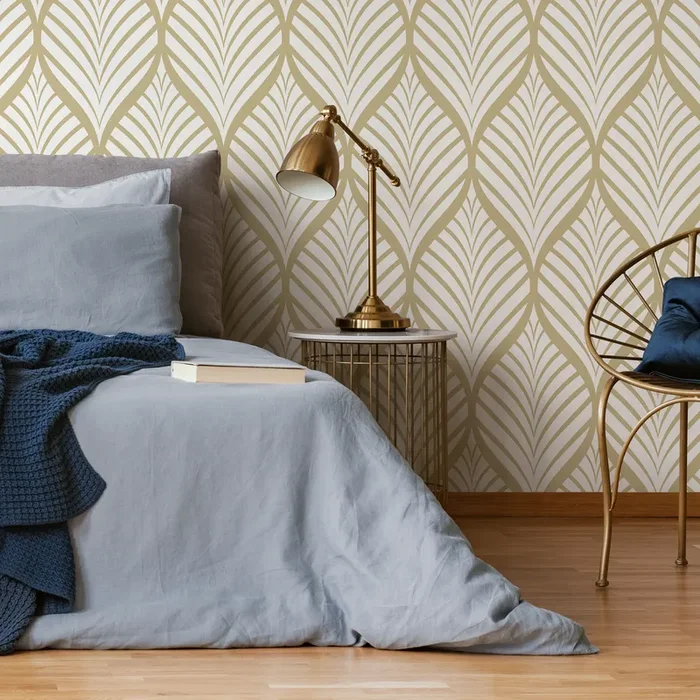 Art Deco Wallpaper With A Stylized Leaf Motif In Beige And Gold – C775