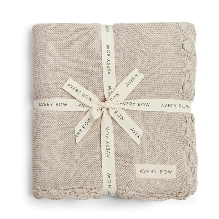 AVERY ROW Scallop Knit Blanket – Stone