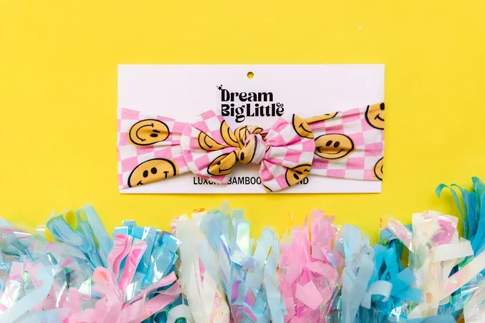 Blushin’ Checkers Dream Bow