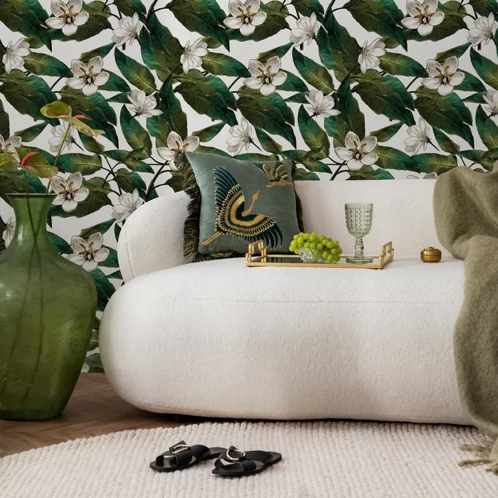 Botanical Wallpaper With Lush Tropical Leaves And White Flowers In Green And White – B739