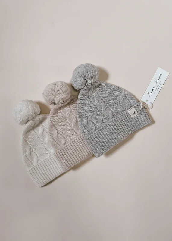Cable Knit Pom Beanie babies – Heather Gray