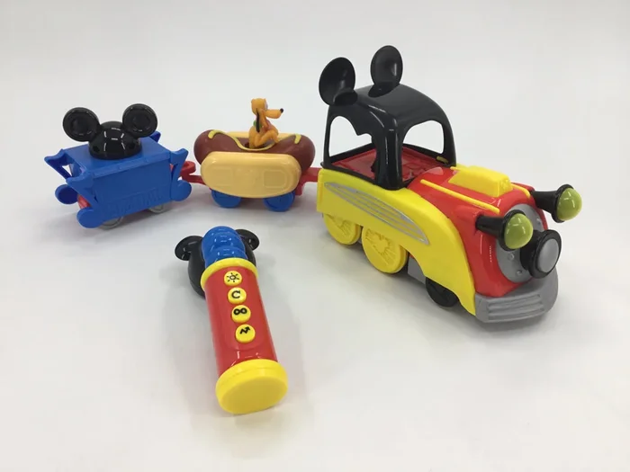 Disney Junior Mickey Mouse Funhouse Light The Way Train
