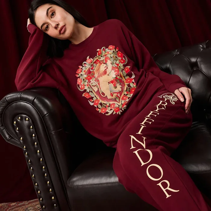 Gryffindor Varsity League Women’s Fleece Sweatshirt Jogger Set