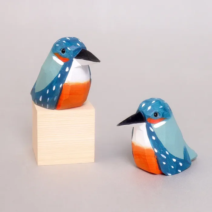 Hand-carved Wooden Bird Figurine – Hummingbird