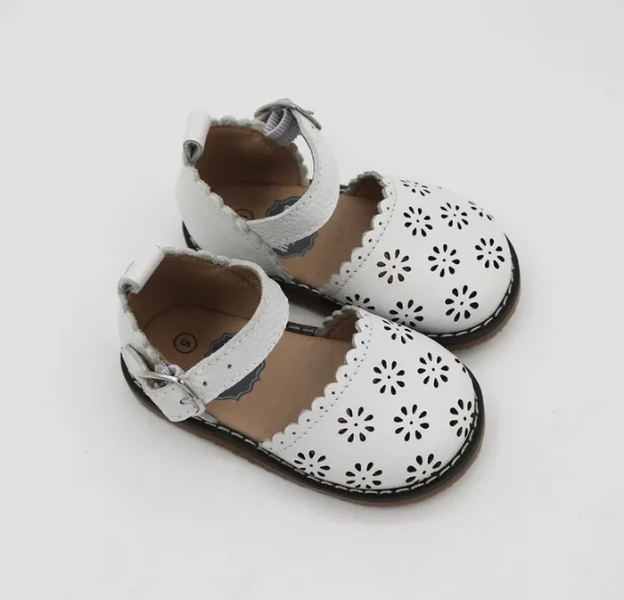 Irelynn’s Sandals – Flower Cutout – White