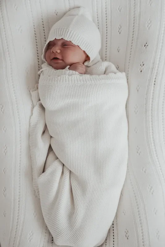 Luca + Luna Bring Me Home Organic Cotton Scallop Newborn Bundle – White