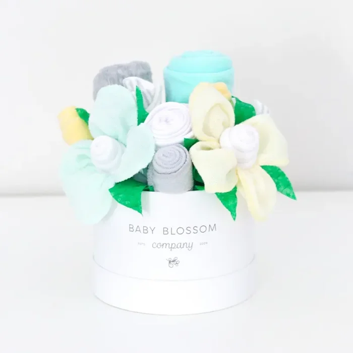 Neutral Hatbox Bouquet – Petite