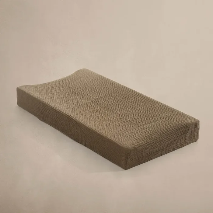 Oilo Fable Changing Pad Cover- Bark Organic 4 Way Muslin