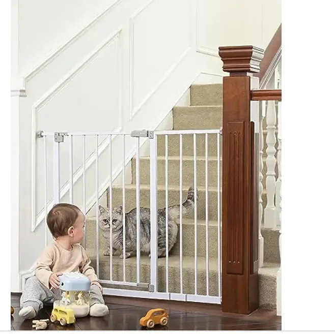 Pressure-Mounted Baby Gate, 28.9–42.1″ (White)