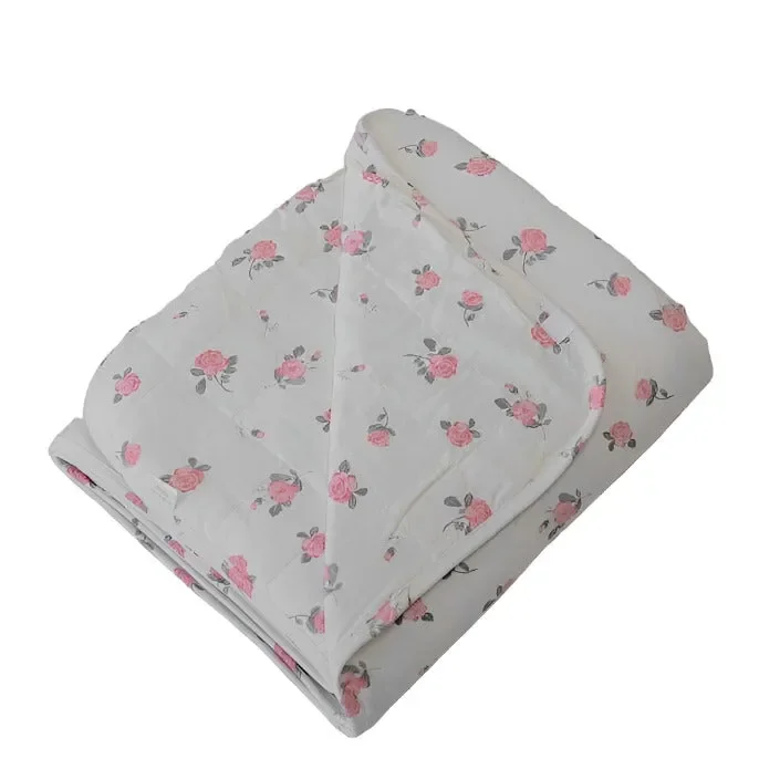 Quilted Blanket – Roses White