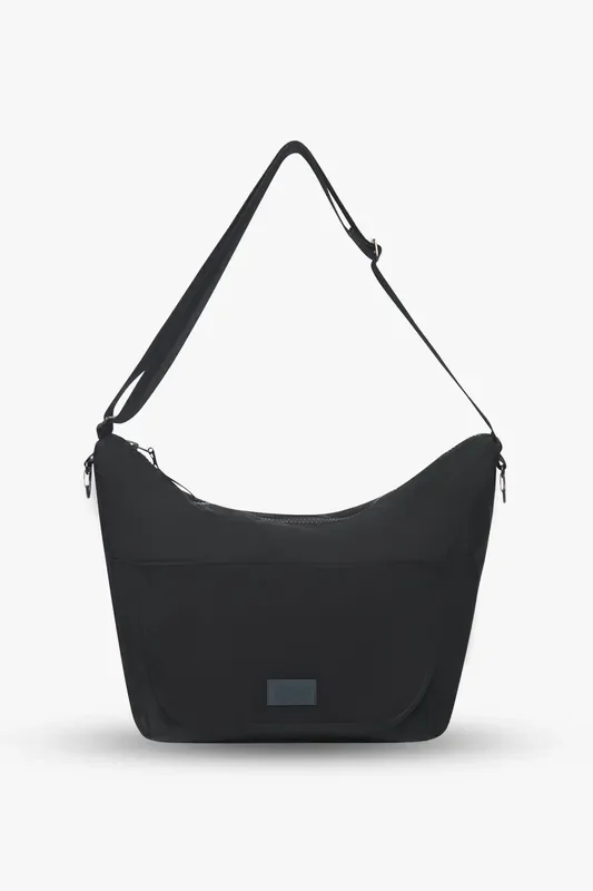 Roam Crossbody Diaper Bag / Mid(dle Of The)night Black