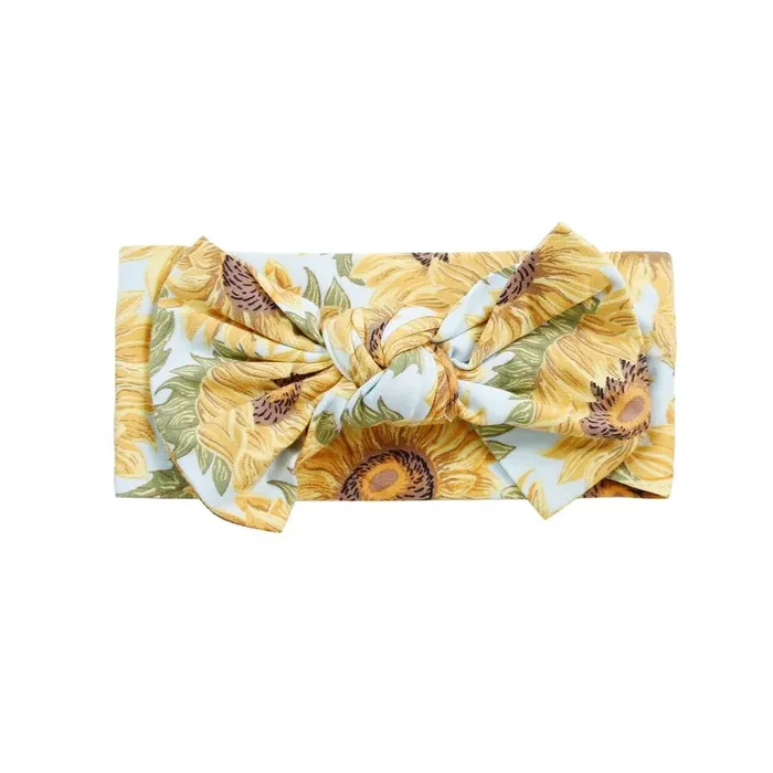 Sammy’s Sunflower Knotted Bow