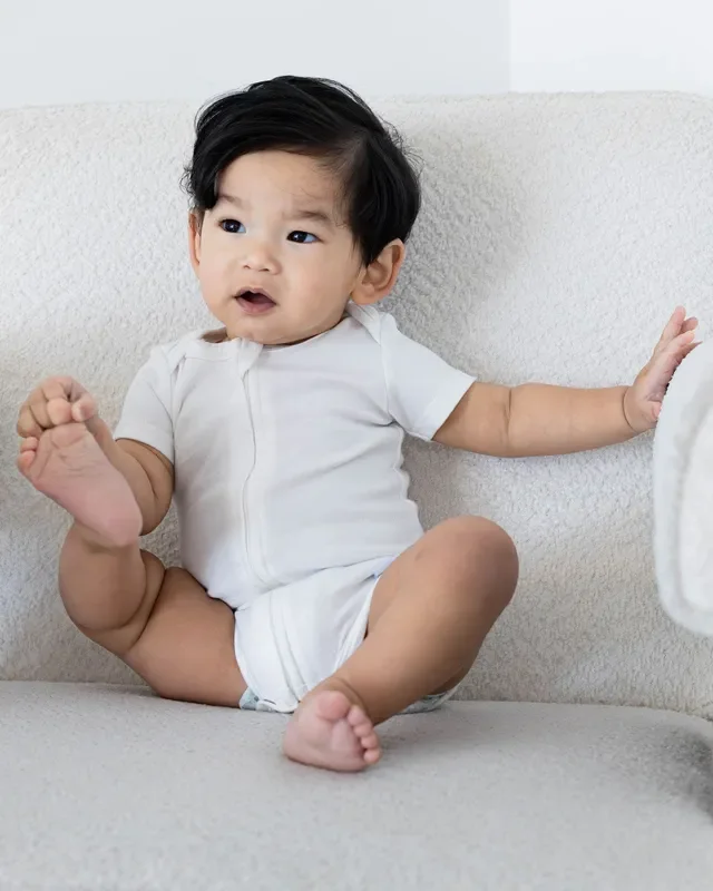 Short Sleeve Zipper Bodysuit In Pearl, 3-6m