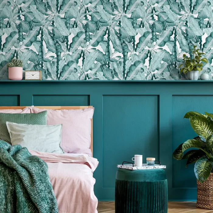 Tropical Wallpaper With A Watercolor Banana Leaf Motif In Green – A245